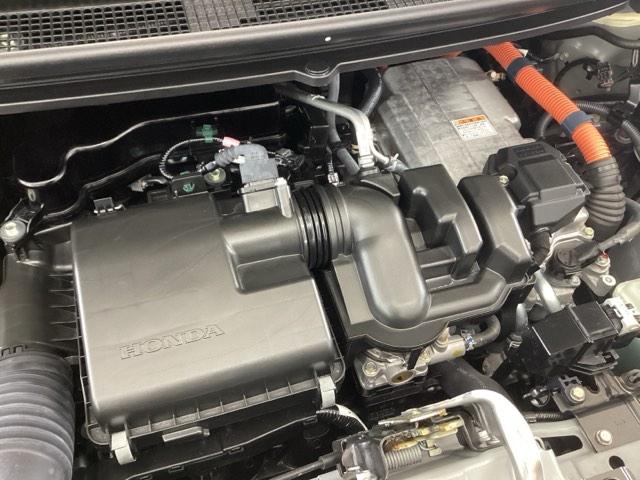 フリード ｅ：ＨＥＶクロスター　純正ナビ　フルセグ　５人乗り　ＥＴＣ装備　Ｓヒーター　衝突軽減ブレーキシステム　オートエアコン　バックモニター　ＬＥＤライト　パーキングセンサー　スマートキー　クルーズコントロール　キーレス　ＵＳＢ（24枚目）