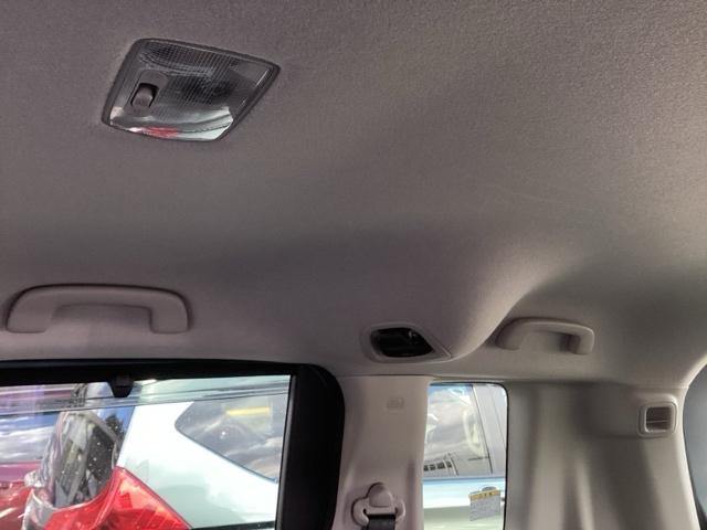 フリード ｅ：ＨＥＶクロスター　純正ナビ　フルセグ　５人乗り　ＥＴＣ装備　Ｓヒーター　衝突軽減ブレーキシステム　オートエアコン　バックモニター　ＬＥＤライト　パーキングセンサー　スマートキー　クルーズコントロール　キーレス　ＵＳＢ（55枚目）