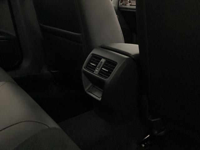 ��ȗp�G�A�R�������o��������܂�