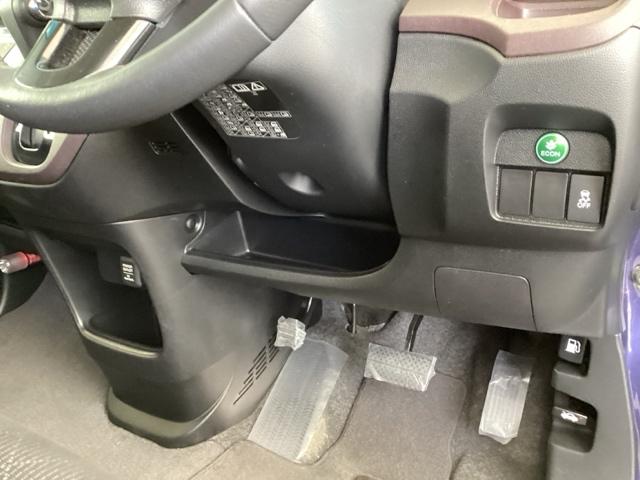 Ｎ－ＯＮＥ プレミアム・Ｌパッケージ　純正メモリーナビ　リアカメラ　本革ステア　セキュリティーアラーム　パワーウィンド　助手席エアバッグ　横滑防止　ＵＳＢポート　ワンセグテレビ　キーレスエントリー　パワーステアリング　整備記録簿　エアコン（15枚目）