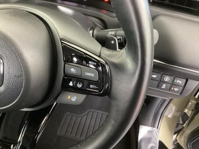 ヴェゼル ｅ：ＨＥＶＺ　純正ナビ　フルセグ　リアカメラ　地上デジタル　ＵＳＢ入力　ハンズフリーテールゲート　シートＨ　サイドエアＢ　サイドカメラ　パークセンサー　リヤカメラ　ＬＥＤヘットライト　ＥＳＣ　パワステ　ＡＡＣ（45枚目）