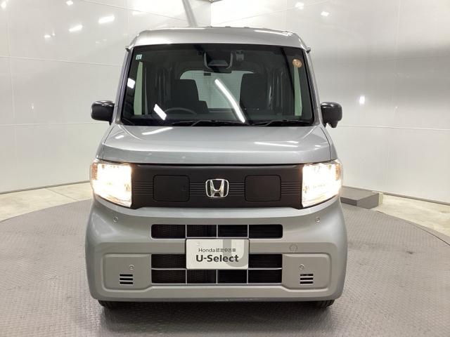 �n���Q���w�b�h���C�g�͒g���݂̂���F�ŗD�����A���邭�Ǝ˂��܂��B�I�[�g���C�g�R���g���[���t���Ŏ��̖͂��邳�ɉ����Ď����œ_���E�������܂��B