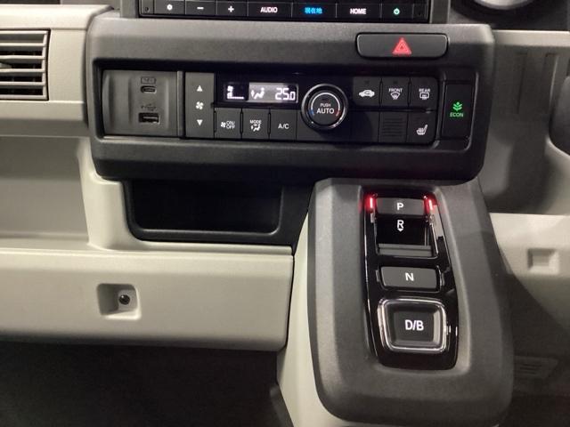 �`�s�Z���N�g���o�[�̑���Ɏw��ő��삷��G���N�g���b�N�M�A�Z���N�^�[���̗p�B�X�}�[�g�ȑ��삪�y���߂܂�