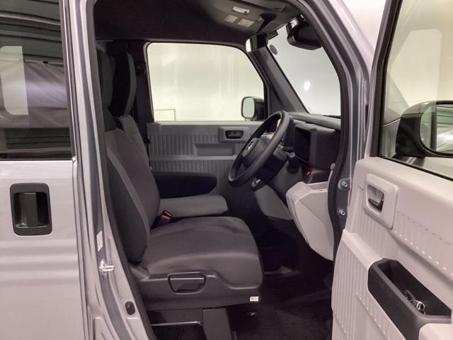 �Z�p���[�g�̃t�����g�^�]�Ȃ́A�p���[�V�[�g�ł��B