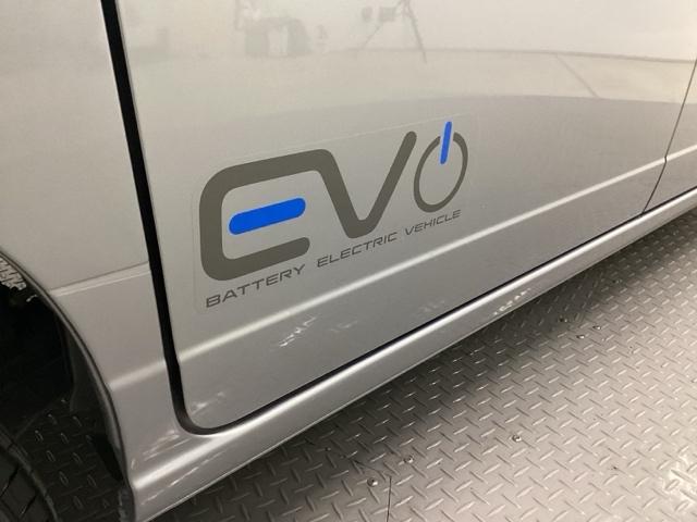 ���G�l���M�[���x�̃o�b�e���[���̗p����ƂƂ��ɁA�d������コ���邳�܂��܂ȃo�b�e���[�}�l�W�����g�@�\�ɂ���āA�P���̔z���E�z�B�Ȃǂ����S���Ă��Ȃ����[�d���s�����Q�S�T�������������܂����B