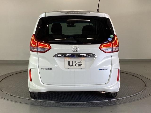 フリードハイブリッド ハイブリッド・Ｇホンダセンシング　メモリーナビ　ドラレコ　ＥＴＣ　リアカメラ　クルーズＣ　ブレーキサポート　ＬＥＤヘットライト　ナビ＆ＴＶ　Ｗエアバック　バックモニタ　アイストップ　地デジフルセグ　キーレス　ドライブレコ　３列　ＡＢＳ（9枚目）