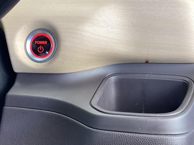 フリードハイブリッド ハイブリッド・Ｇホンダセンシング　メモリーナビ　ドラレコ　ＥＴＣ　リアカメラ　クルーズＣ　ブレーキサポート　ＬＥＤヘットライト　ナビ＆ＴＶ　Ｗエアバック　バックモニタ　アイストップ　地デジフルセグ　キーレス　ドライブレコ　３列　ＡＢＳ（44枚目）