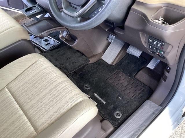 フリードハイブリッド ハイブリッド・Ｇホンダセンシング　メモリーナビ　ドラレコ　ＥＴＣ　リアカメラ　クルーズＣ　ブレーキサポート　ＬＥＤヘットライト　ナビ＆ＴＶ　Ｗエアバック　バックモニタ　アイストップ　地デジフルセグ　キーレス　ドライブレコ　３列　ＡＢＳ（52枚目）