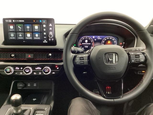 ��ɂȂ��ފ��o�̃X�e�A�����O�ł��B�����S�n�A�f�U�C�����A���쐫�ɂ���������A�C�e���ł��B