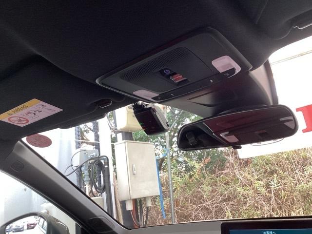 �g���������Z���V���O���ځI�~���g���[�_�[�ƒP��J�����ŁA�N���}�̑O���̏󋵂�F���B�u���[�L��X�e�A�����O�̐���Z�p�Ƌ������A���S�E���K�ȉ^�]�⎖�̉�����x�������i�̃V�X�e���ł��I