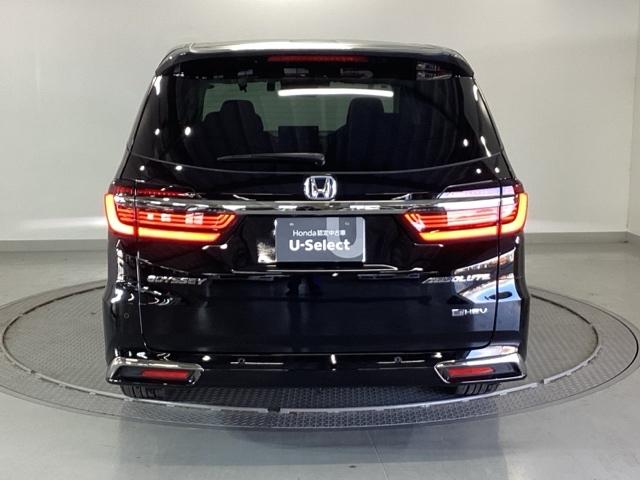 オデッセイハイブリッド ｅ：ＨＥＶアブソルート・ＥＸ　純正メモリナビ　本革パワーシート　ＥＴＣ　ＣＭＢＳ　クルーズコントロール　ＶＳＡ　ＤＶＤ　フルオートエアコン　地デジフルセグ　Ｐセンサー　ＬＥＤヘッドランプ　ＵＳＢ　サイドカメラ　本革シート　ＡＢＳ（9枚目）