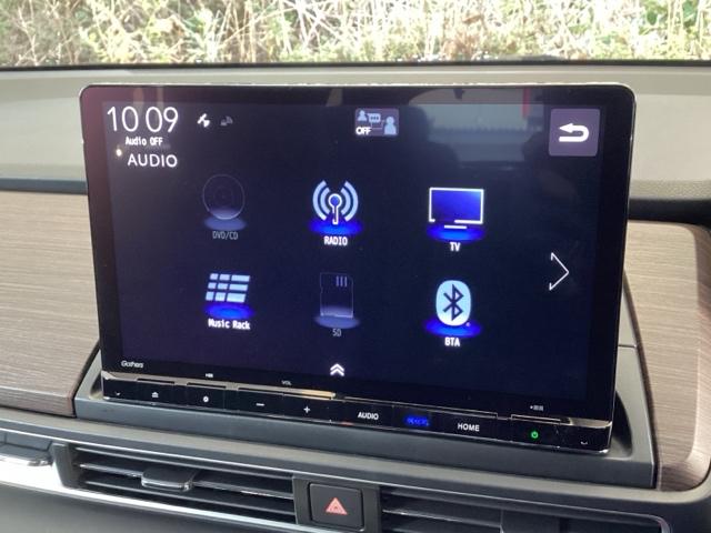 オデッセイハイブリッド ｅ：ＨＥＶアブソルート・ＥＸ　純正メモリナビ　本革パワーシート　ＥＴＣ　ＣＭＢＳ　クルーズコントロール　ＶＳＡ　ＤＶＤ　フルオートエアコン　地デジフルセグ　Ｐセンサー　ＬＥＤヘッドランプ　ＵＳＢ　サイドカメラ　本革シート　ＡＢＳ（11枚目）