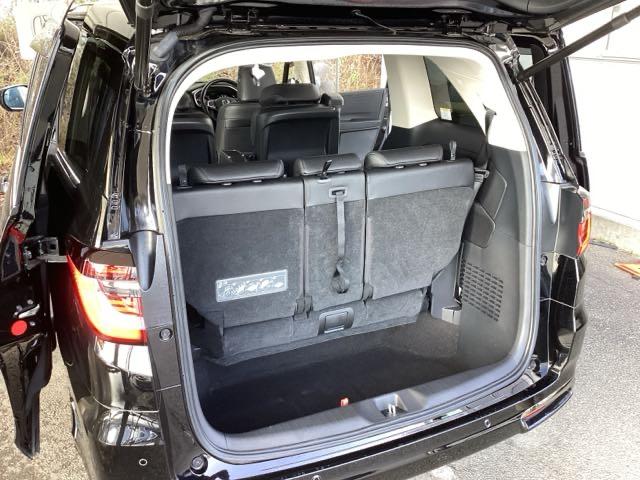 オデッセイハイブリッド ｅ：ＨＥＶアブソルート・ＥＸ　純正メモリナビ　本革パワーシート　ＥＴＣ　ＣＭＢＳ　クルーズコントロール　ＶＳＡ　ＤＶＤ　フルオートエアコン　地デジフルセグ　Ｐセンサー　ＬＥＤヘッドランプ　ＵＳＢ　サイドカメラ　本革シート　ＡＢＳ（19枚目）