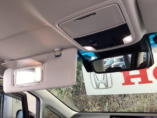 オデッセイハイブリッド ｅ：ＨＥＶアブソルート・ＥＸ　純正メモリナビ　本革パワーシート　ＥＴＣ　ＣＭＢＳ　クルーズコントロール　ＶＳＡ　ＤＶＤ　フルオートエアコン　地デジフルセグ　Ｐセンサー　ＬＥＤヘッドランプ　ＵＳＢ　サイドカメラ　本革シート　ＡＢＳ（46枚目）