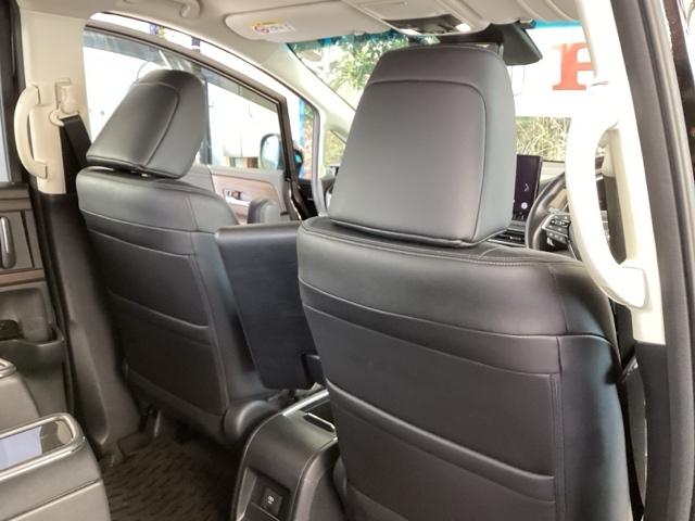 オデッセイハイブリッド ｅ：ＨＥＶアブソルート・ＥＸ　純正メモリナビ　本革パワーシート　ＥＴＣ　ＣＭＢＳ　クルーズコントロール　ＶＳＡ　ＤＶＤ　フルオートエアコン　地デジフルセグ　Ｐセンサー　ＬＥＤヘッドランプ　ＵＳＢ　サイドカメラ　本革シート　ＡＢＳ（56枚目）