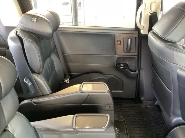 オデッセイハイブリッド ｅ：ＨＥＶアブソルート・ＥＸ　純正メモリナビ　本革パワーシート　ＥＴＣ　ＣＭＢＳ　クルーズコントロール　ＶＳＡ　ＤＶＤ　フルオートエアコン　地デジフルセグ　Ｐセンサー　ＬＥＤヘッドランプ　ＵＳＢ　サイドカメラ　本革シート　ＡＢＳ（59枚目）