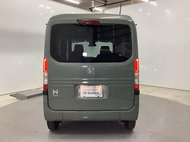 Ｎ－ＶＡＮ＋スタイル ファン・ターボ　ディスプレイオーディオ　リアカメラ　オートクルーズ　ＬＥＤヘットライト　リアセンサー　スマキー　イモビ　パワーウィンドウ　ＥＳＣ　ターボ車　ＵＳＢ　バックモニター　ＡＡＣ　エアバック　キーフリー（9枚目）