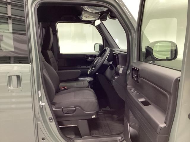 Ｎ－ＶＡＮ＋スタイル ファン・ターボ　ディスプレイオーディオ　リアカメラ　オートクルーズ　ＬＥＤヘットライト　リアセンサー　スマキー　イモビ　パワーウィンドウ　ＥＳＣ　ターボ車　ＵＳＢ　バックモニター　ＡＡＣ　エアバック　キーフリー（16枚目）