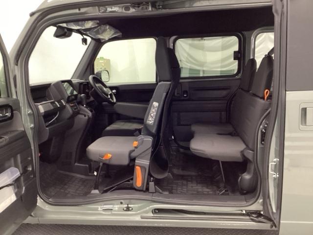 Ｎ－ＶＡＮ＋スタイル ファン・ターボ　ディスプレイオーディオ　リアカメラ　オートクルーズ　ＬＥＤヘットライト　リアセンサー　スマキー　イモビ　パワーウィンドウ　ＥＳＣ　ターボ車　ＵＳＢ　バックモニター　ＡＡＣ　エアバック　キーフリー（23枚目）