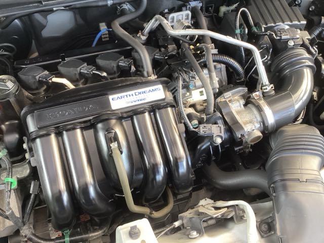 フィット １３Ｇ・Ｆパッケージ　ＣＤチューナー　スマートキー　助手席エアバック　セキュリティアラーム　マニュアルエアコン　パワステ　ＶＳＡ　キーフリーシステム　パワーウィンドウ　運転席エアバッグ　ＡＢＳ付き（22枚目）