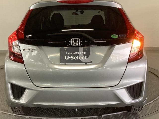 フィット １３Ｇ・Ｆパッケージ　ＣＤチューナー　スマートキー　助手席エアバック　セキュリティアラーム　マニュアルエアコン　パワステ　ＶＳＡ　キーフリーシステム　パワーウィンドウ　運転席エアバッグ　ＡＢＳ付き（30枚目）