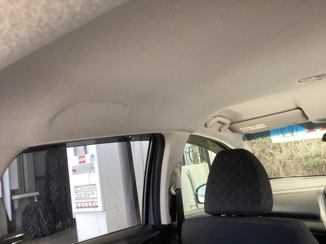 フィット １３Ｇ・Ｆパッケージ　ＣＤチューナー　スマートキー　助手席エアバック　セキュリティアラーム　マニュアルエアコン　パワステ　ＶＳＡ　キーフリーシステム　パワーウィンドウ　運転席エアバッグ　ＡＢＳ付き（47枚目）