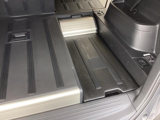 �׎��̍����A�`��ς���锽�]�t���A�{�[�h�B