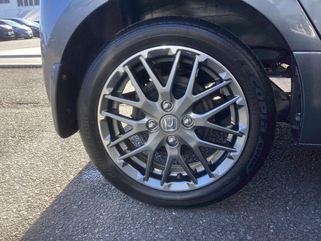 Ｎ－ＯＮＥ プレミアムツアラー　純正ナビ　フルセグ　リアカメラ　スマキー　リヤカメラ　横滑り防止　ＵＳＢポート　セキュリティアラーム　ＥＴＣ車載器　サイドＳＲＳ　パワーウィンドウ　シートヒータ　クルーズコントロール　ＬＥＤ　パワステ（27枚目）