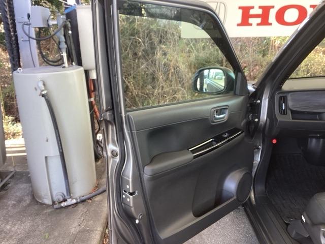 Ｎ－ＯＮＥ プレミアムツアラー　純正ナビ　フルセグ　リアカメラ　スマキー　リヤカメラ　横滑り防止　ＵＳＢポート　セキュリティアラーム　ＥＴＣ車載器　サイドＳＲＳ　パワーウィンドウ　シートヒータ　クルーズコントロール　ＬＥＤ　パワステ（39枚目）