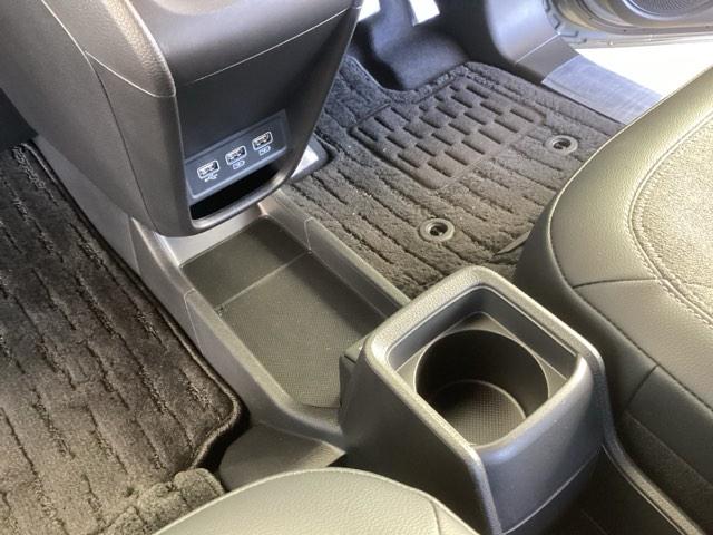 Ｎ－ＯＮＥ プレミアムツアラー　純正ナビ　フルセグ　リアカメラ　スマキー　リヤカメラ　横滑り防止　ＵＳＢポート　セキュリティアラーム　ＥＴＣ車載器　サイドＳＲＳ　パワーウィンドウ　シートヒータ　クルーズコントロール　ＬＥＤ　パワステ（44枚目）