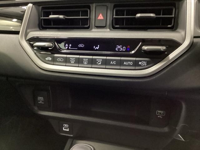 ＷＲ－Ｖ Ｚ＋　試乗車　メモリーナビ　ドラレコ　ＥＴＣ　スマ－トキ－　衝突軽減　前後障害物センサー　ＵＳＢ　ＶＳＡ　フルセグ　フルオートエアコン　サイドエアバッグ　リアカメラ　エアバッグ　ＬＥＤランプ　キーフリー（14枚目）