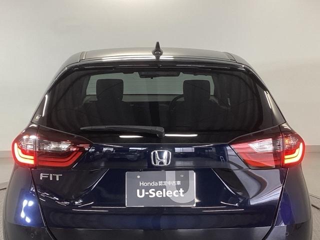 フィット ホーム　純正ナビ　フルセグ　リアカメラ　衝突軽減Ｂ　前後ソナー　横滑り防止装置　アイドリングストップ　ＥＴＣ車載器　ＵＳＢ　クルーズコントロール　オートエアコン　ＬＥＤヘッドライト　盗難防止装置　スマートキー（30枚目）