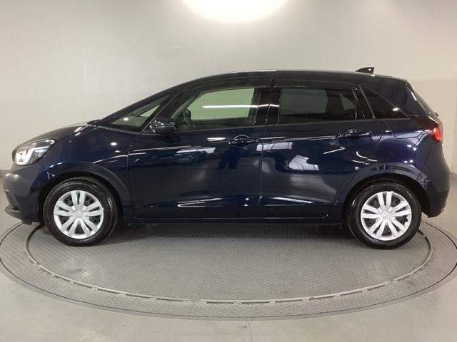 フィット ホーム　純正ナビ　フルセグ　リアカメラ　衝突軽減Ｂ　前後ソナー　横滑り防止装置　アイドリングストップ　ＥＴＣ車載器　ＵＳＢ　クルーズコントロール　オートエアコン　ＬＥＤヘッドライト　盗難防止装置　スマートキー（34枚目）