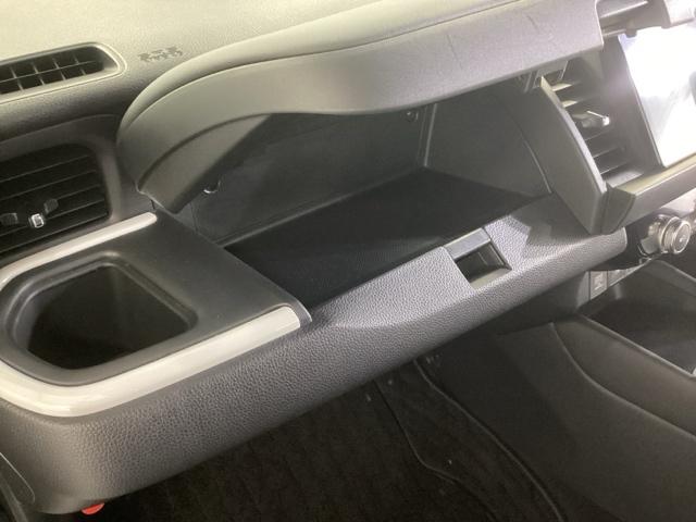 フィット ホーム　純正ナビ　フルセグ　リアカメラ　衝突軽減Ｂ　前後ソナー　横滑り防止装置　アイドリングストップ　ＥＴＣ車載器　ＵＳＢ　クルーズコントロール　オートエアコン　ＬＥＤヘッドライト　盗難防止装置　スマートキー（40枚目）