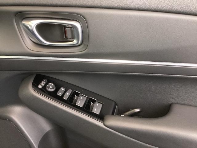 ヴェゼル e:HEVZ 純正ナビ フルセグ リアカメラ Sヒータ 電動テールゲート サイドエアバッグ 後カメラ 前後障害物センサー 横滑防止装置 エアコン LEDヘットライト パワステ USB接続 ナビTV サイドカメラ(51枚目)