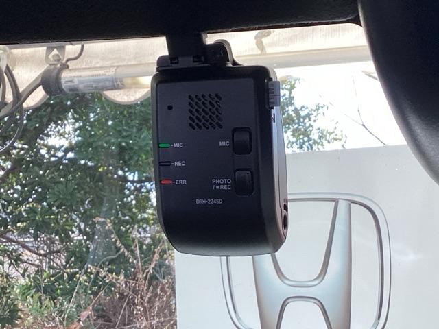 Ｎ－ＢＯＸカスタム ベースグレード　純正メモリーナビ　ドラレコ　リアカメラ　ベンチシ－ト　アクティブクルーズ　フルセグ対応　前席シートヒーター　イモビライザー　ＵＳＢ　運転席エアバッグ　スマートキー＆プッシュスタート　ＬＥＤヘッド（50枚目）