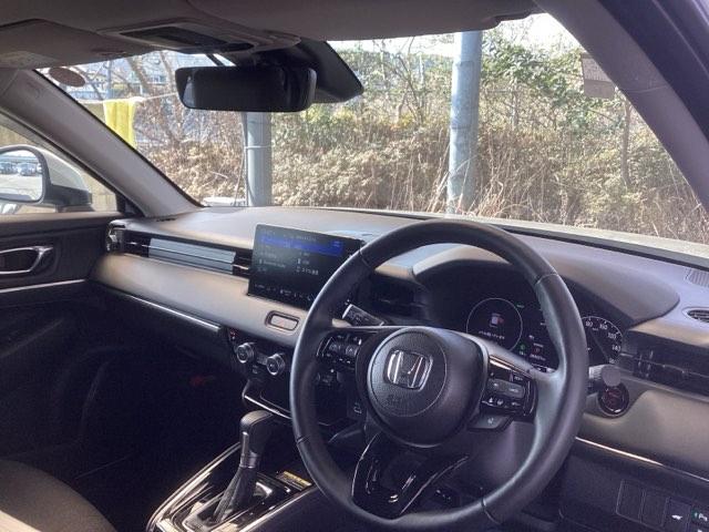 ヴェゼル e:HEVZ Sヒータ 地デジフルセグTV サイドエアバッグ 後カメラ 前後障害物センサー 横滑防止装置 エアコン LEDヘットライト パワステ ナビTV エアバック クルーズC ABS ETC付(3枚目)