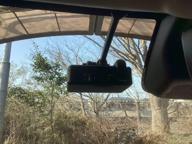 ヴェゼル e:HEVZ Sヒータ 地デジフルセグTV サイドエアバッグ 後カメラ 前後障害物センサー 横滑防止装置 エアコン LEDヘットライト パワステ ナビTV エアバック クルーズC ABS ETC付(19枚目)