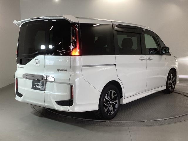 ステップワゴンスパーダ スパーダホンダセンシング　純正ナビ　フルセグ　リアカメラ　両側自動ドア　キーフリー　ＬＥＤランプ　ＥＴＣ装備　ＵＳＢ接続　ＤＶＤ再生可　セキュリティアラーム　オートクルーズ　パワーウィンドウ　横滑り防止機能　ＡＢＳ　ターボ車（8枚目）