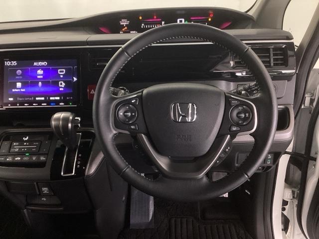 ステップワゴンスパーダ スパーダホンダセンシング　純正ナビ　フルセグ　リアカメラ　両側自動ドア　キーフリー　ＬＥＤランプ　ＥＴＣ装備　ＵＳＢ接続　ＤＶＤ再生可　セキュリティアラーム　オートクルーズ　パワーウィンドウ　横滑り防止機能　ＡＢＳ　ターボ車（17枚目）