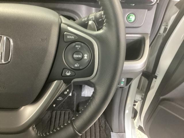 ステップワゴンスパーダ スパーダホンダセンシング　純正ナビ　フルセグ　リアカメラ　両側自動ドア　キーフリー　ＬＥＤランプ　ＥＴＣ装備　ＵＳＢ接続　ＤＶＤ再生可　セキュリティアラーム　オートクルーズ　パワーウィンドウ　横滑り防止機能　ＡＢＳ　ターボ車（49枚目）