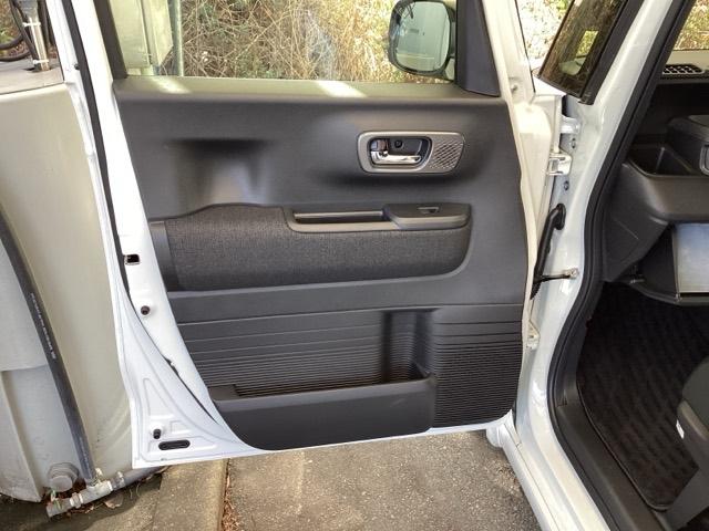 Ｎ－ＢＯＸカスタム ベースグレード　純正メモリーナビ　ドラレコ　リアカメラ　ベンチシ－ト　アクティブクルーズ　フルセグ対応　前席シートヒーター　イモビライザー　ＵＳＢ　運転席エアバッグ　スマートキー＆プッシュスタート　ＬＥＤヘッド（32枚目）