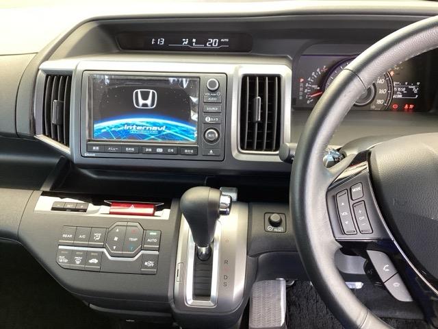 ステップワゴンスパーダ ＺＨＤＤナビエディション　純正ＨＤＤナビ　マルチビュカメラ　ＥＴＣ　ＡＢＳ　キーレス　３列シート　ＵＳＢ入力　盗難防止システム　インテリキー　助手席エアバック　運転席エアバック　エアコン　ＤＶＤ再生　両側電動スライドドア（3枚目）