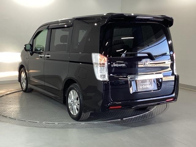 ステップワゴンスパーダ ＺＨＤＤナビエディション　純正ＨＤＤナビ　マルチビュカメラ　ＥＴＣ　ＡＢＳ　キーレス　３列シート　ＵＳＢ入力　盗難防止システム　インテリキー　助手席エアバック　運転席エアバック　エアコン　ＤＶＤ再生　両側電動スライドドア（28枚目）