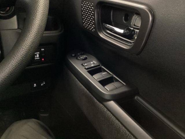 Ｎ－ＢＯＸカスタム ベースグレード　ＨｏｎｄａＣＯＮＮＥＣＴ対応純正メモリーナビ　ドラレコ　衝突軽減Ｂ　ＵＳＢ　フルセグテレビ　ＩＳＴＯＰ　ＬＥＤライト　Ｂカメラ　オートエアコン　ベンチＳ　前席シートヒーター　セキュリティアラーム（32枚目）