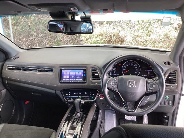 ヴェゼル RS・ホンダセンシング 純正メモリーナビ ドラレコ リアカメラ サポカー 後カメラ 地デジフルセグ スマ-トキ- サイドエアバック 盗難防止 ETC車載器 シートヒータ USBポート ナビ&TV LEDライト VSA ABS(2枚目)