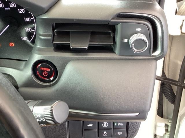 ヴェゼル ｅ：ＨＥＶＺ　純正ナビ　フルセグ　リアカメラ　アダプティブＣＣ　スマートキー＆プッシュスタート　サイドＳＲＳ　オートテールゲート　イモビ　地デジ　Ｂカメ　キーレスエントリー　Ｃソナー　ＵＳＢポート　ＰＳ　ＡＡＣ（15枚目）