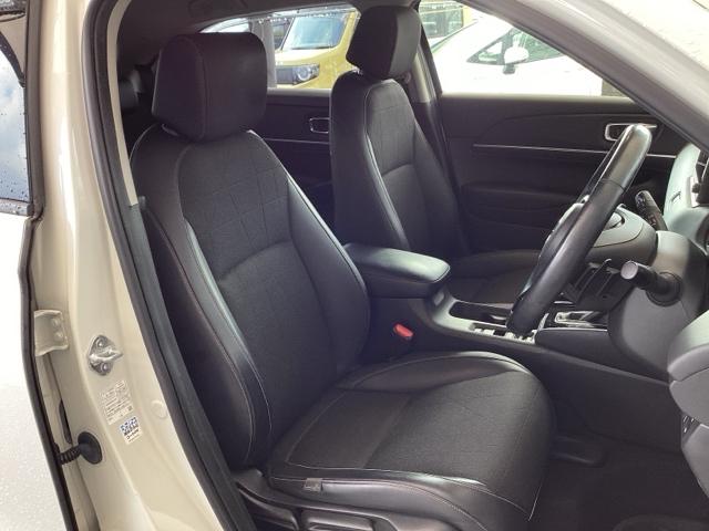 ヴェゼル ｅ：ＨＥＶＺ　純正ナビ　フルセグ　リアカメラ　アダプティブＣＣ　スマートキー＆プッシュスタート　サイドＳＲＳ　オートテールゲート　イモビ　地デジ　Ｂカメ　キーレスエントリー　Ｃソナー　ＵＳＢポート　ＰＳ　ＡＡＣ（19枚目）