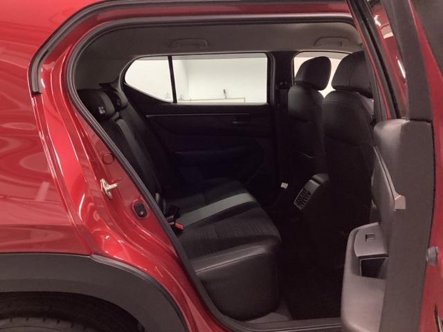 �t���b�g�ȏ��ƕG���⓪��X�y�[�X�ȂǏ\���ȍL��������܂��B