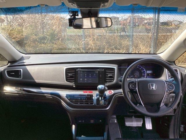 �t�����g�K���X���傫���A���C�h�Ȏ��E�ŉ^�]�����₷���Ȃ�悤�ɁA�݌v����Ă��܂��B���h�����R�͎ЊO�i�̂��ߕۏؑΏۊO�ł��B